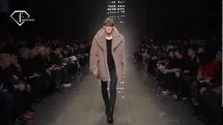 fashiontv | FTV.com - MILAN MEN F/W 2010-11-  BURBERRY FASHION CLIP