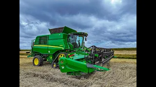 2023 John Deere T560i (4K) cutting Winter Wheat