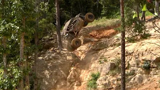 UTV ROCK BOUNCERS VS THE ROCK WALL