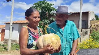 SEU PEDRO JACÓ PRESENTEOU BIDA COM UMA ABÓBORA. VEJA OS MELHORES MOMENTOS NO SERTÃO PERNAMBUCANO.