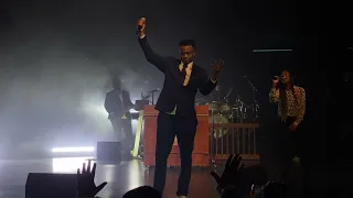 Jonathan McReynolds directs the audience choir, Revelation 19:1, My Truth Tour Dallas, Texas