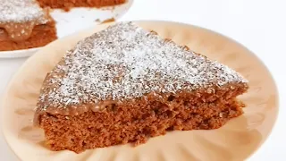 BOLO RÁPIDO de PACOTE🍫RECEITA de BOLO de CHOCOLATE | RÁPIDO E FÁCIL | Massa FOFA e MOLHADINHA