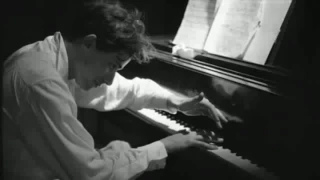 Glenn Gould practicing Bach Invention 11 BWV 782 at home (Third Take) |*RARE*|