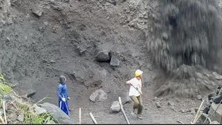 Sand Cliff Landslide in The Right Hand Corner Today Update 18 April 2024