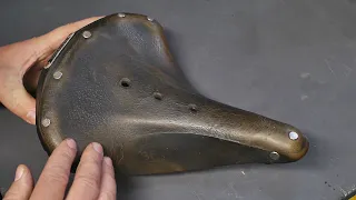 A dry and sagging Brooks B66 leather saddle