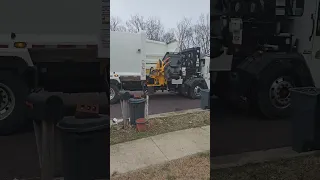 Garbage Truck in USA  #shorts  @HSRahmani