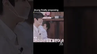 Jisung proposing to Minho ( lee know )