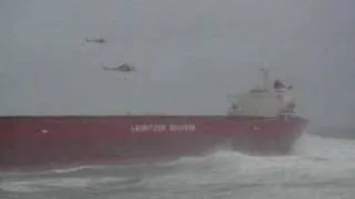 Helicopter rescues 22 seamen from Pasha Bulker, Newcastle