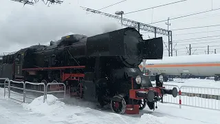 Lokomotywa Ty2-911 wjeżdża na dworzec w Nowym Sączu (Steam locomotive Ty2-911)