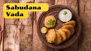 Crispy sabudana vada (व्रत में खाने वाली हरी चटनी के साथ साबुदाना वड़ा की  रेसिपी)sago patties.