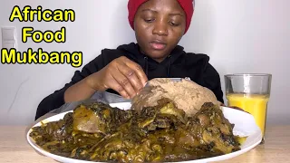 AFRICAN FOOD MUKBANG || NO TALKING || BITTERLEAF SOUP AND POUNDED YAM FUFU EATING SOUNDS #asmr