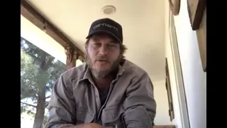 Travis Fimmel Talks Working With Sam Raimi On New Quibi Series '50 States of Fright'