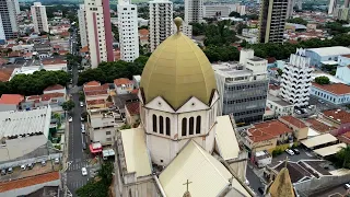 Vôo de Drone pelo centro de ARARAQUARA - SP. 🐝🐝🐝