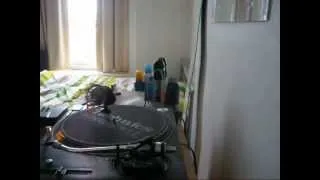 Turntabling Gyroscope