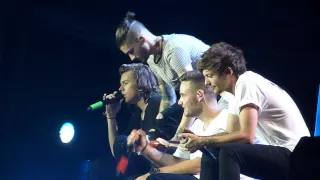 One Direction-Little Things live in Singapore