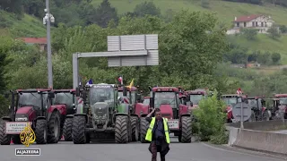 Burni protesti farmera: Traktorima blokirali put u Španiji