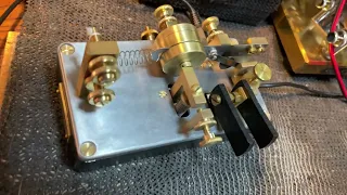 Dinger telegraph key(bug)  Made by G3YUH (Unusual bug key)