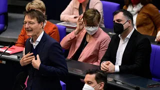 Lauterbach mahnt Union in Impfpflichtdebatte zu verantwortlichem Handeln | AFP