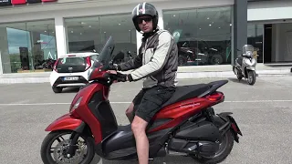 Test riding the PIAGGIO Beverly 300 new model 2021