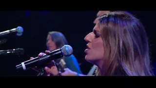 Brooke Ligertwood - What a Beautiful Name (Live at Lakewood Church Houston Relief Concert)