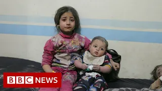 Syria war: Hundreds of thousands flee as airstrikes continue  - BBC News