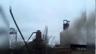 Танк ДНР прямой наводкой бьет по шахте   по позициям ВСУ