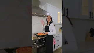 I wonder if she can cook?!🤢