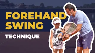 Forehand swing technique with a 7 years old Vanessca