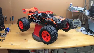 TRAXXAS SLEDGE, IT'S MY TURN TO REVIEW , FIX & REPLACE STUFF , LUCKY ME