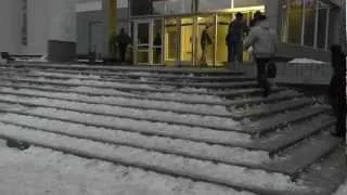 Лед на ступеньках ст. метро "Горьковская"