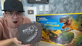 QUEBREI O BLOCO MISTERIOSO DE DINOSSAURO E ENCONTREI ALGO!