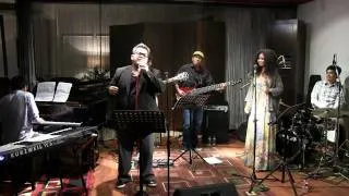 Indra Aziz ft. Artidewi - Bebas @ Mostly Jazz 11/02/12 [HD]