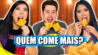 QUEM COMER MAIS PASTEL VENCE !! Challenge | Blog das irmãs