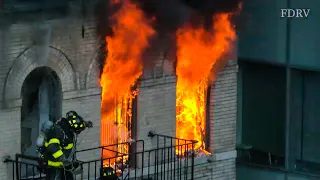 **EARLY ARRIVAL** Heavy Fire Out the Windows, 20ft Flames thru roof [ Manhattan 3rd Alarm Box 1017 ]