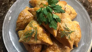 Самса. Слоеное тесто. Вкусная самса с курицей. Узбекская самса с курицей из слоеного теста.