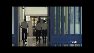 TG5 17.10.2022 - Rivolta nel carcere di Terni. Intervento Aldo Di Giacomo