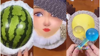 Putting makeup on fruits😮💄