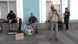 Уличные музыканты Санкт-Петербурга! Версия на песню группы Queen - "The Show Must Go On"