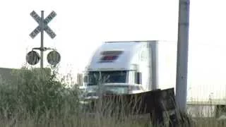 Motorists express concern over railroad crossing on highway