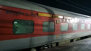 V  LAKSHMIBAI JHANSI [Train Announcement] at 1:10 | 12171 HARIDWAR AC EXPRESS standing on platform |