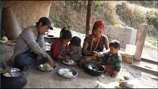 Nepali village || Cooking potatoes and vegetables in the village