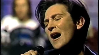 k.d. lang, "Constant Craving" on Letterman, May 1, 1992