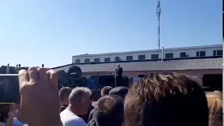 "Уходи!" кричат рабочие МЗКТ Лукашенко