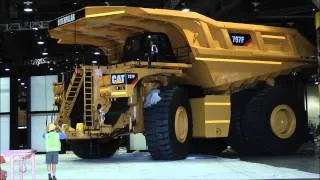 Biggest dumptruck in the world Caterpillar 797F