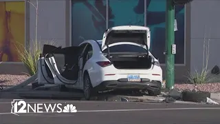 Man in custody after police pursuit ends in crash in Phoenix