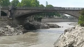 ძველი ქალაქის ნაწილი მტკვრის ქვეშ.Old Tbilisi under water