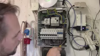 Solar Electricity: Connecting inverter to grid