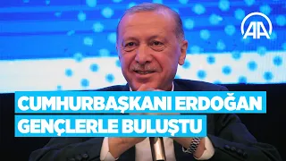 Cumhurbaşkanı Erdoğan, “Ezineli Yahya Çavuş” belgeseli galasında gençlerle bir araya geldi