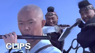 2 on 1 fight: Shaolin monk tricks gangsters while playing his flute #Clips #LegendofShaolin