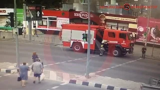 В Днепре на Слобожанском загорелась пекарня: видео момента